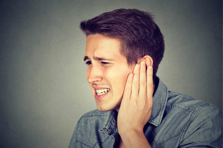 Common causes and symptoms of tinnitus